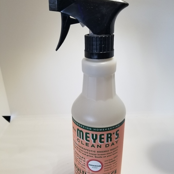 Mrs. Meyer's Clean Day Multi-Surface Cleaner - Picture 4 of 4